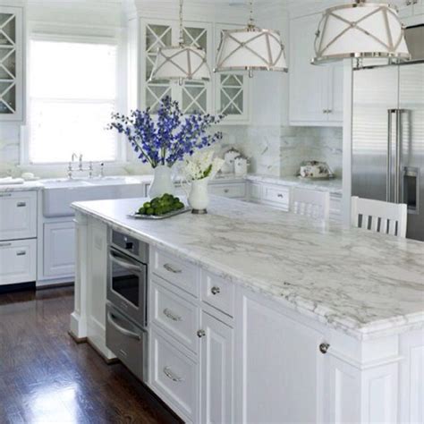 white countertops for kitchen cabinets